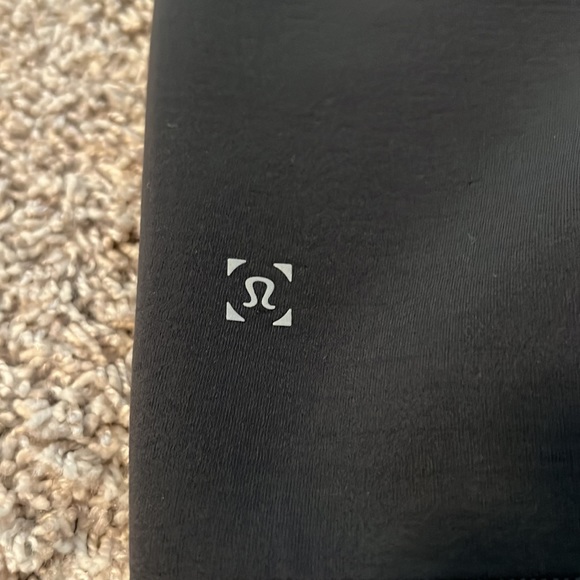 Dark gray lulu lemon shorts - Picture 3 of 3